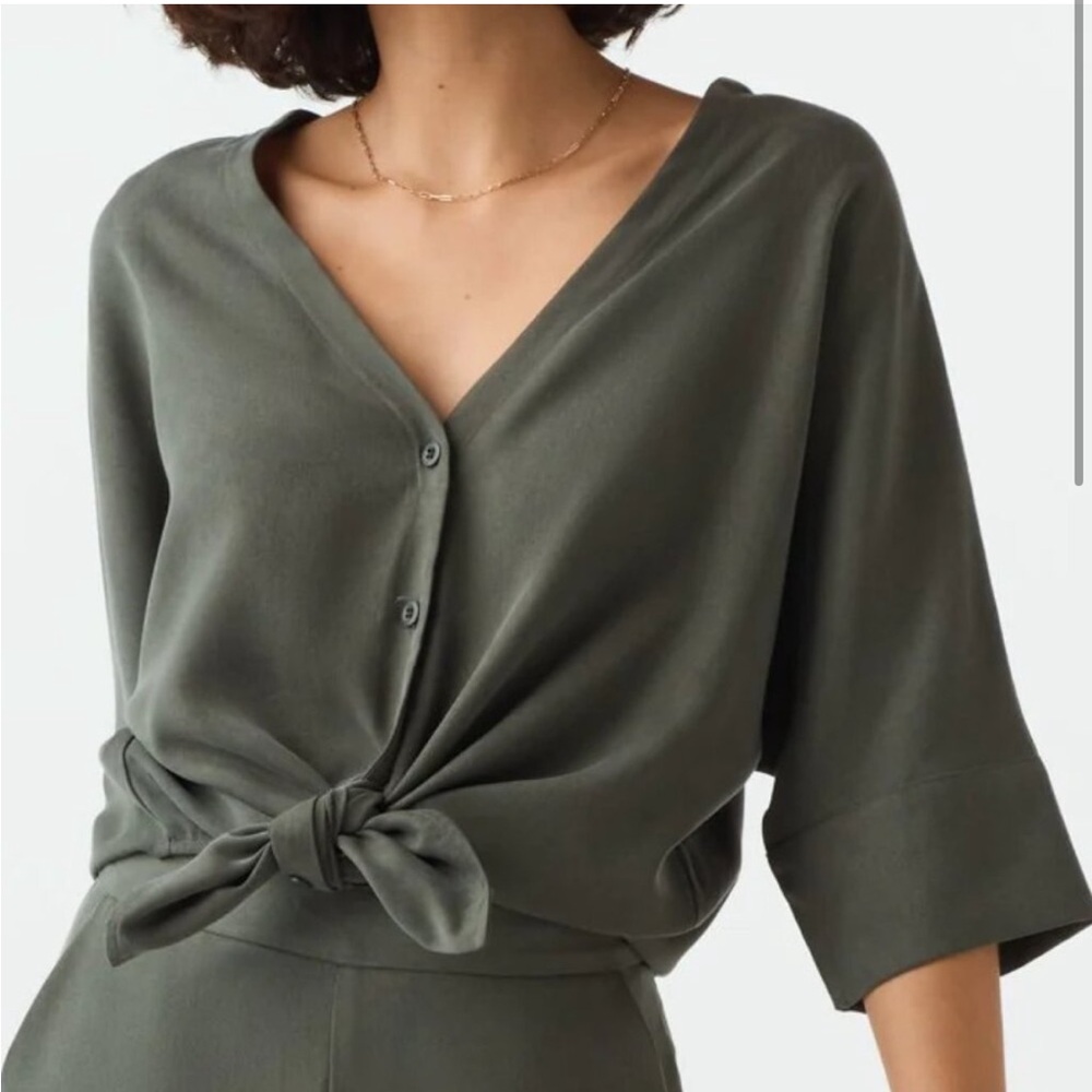 VETTA Olive Green Button-Down Tie Front Top